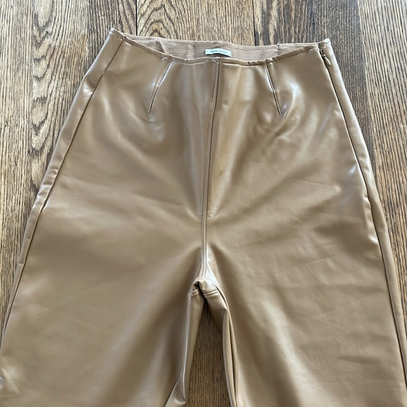 NWT Abercrombie & Fitch Curve Love Vegan Leather Pants - Picture 2 of 7